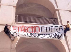 Ejercito-fuera-de-la-univer.jpg