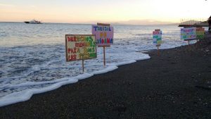 tarajal_carteles_playa.jpg